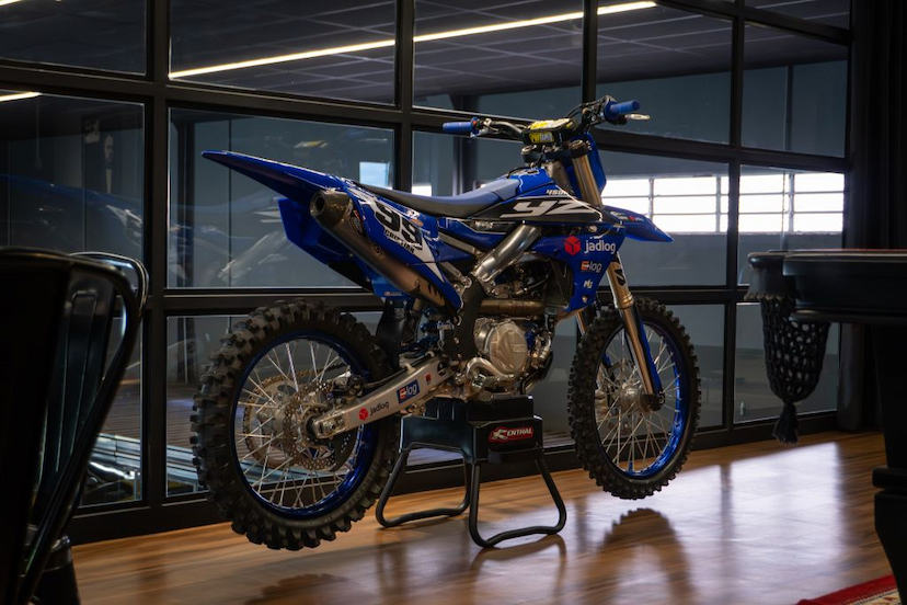 Foto do veículo YAMAHA YZ 450F  2020 75 KM 49.900,00