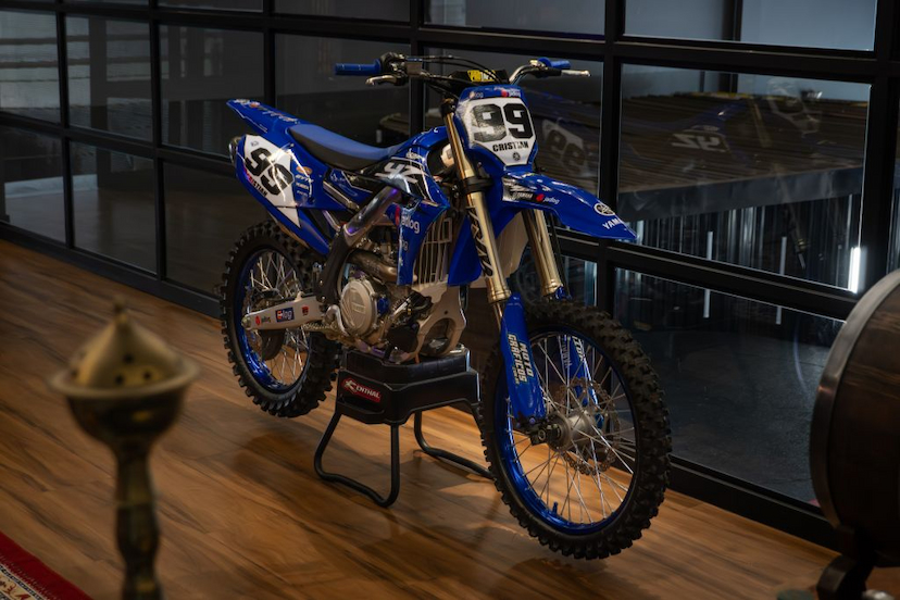 Foto do veículo YAMAHA YZ 450F  2020 75 KM 49.900,00
