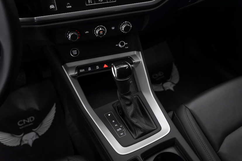 Foto do veículo AUDI Q3 2.0 40 TFSI GASOLINA PRESTIGE QUATTRO TIPTRONIC 2023 46.300 KM 208.900,00