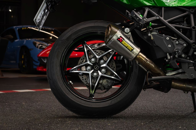 Foto do veículo KAWASAKI NINJA H2 SX SE  2019 8.250 KM 169.900,00