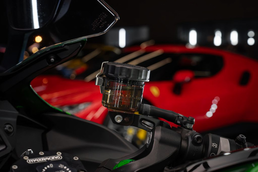 Foto do veículo KAWASAKI NINJA H2 SX SE  2019 8.250 KM 169.900,00