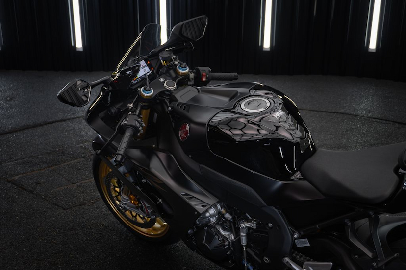Foto do veículo HONDA CBR 1000 RR-R FIREBLADE SP 2024 1.943 KM 174.900,00