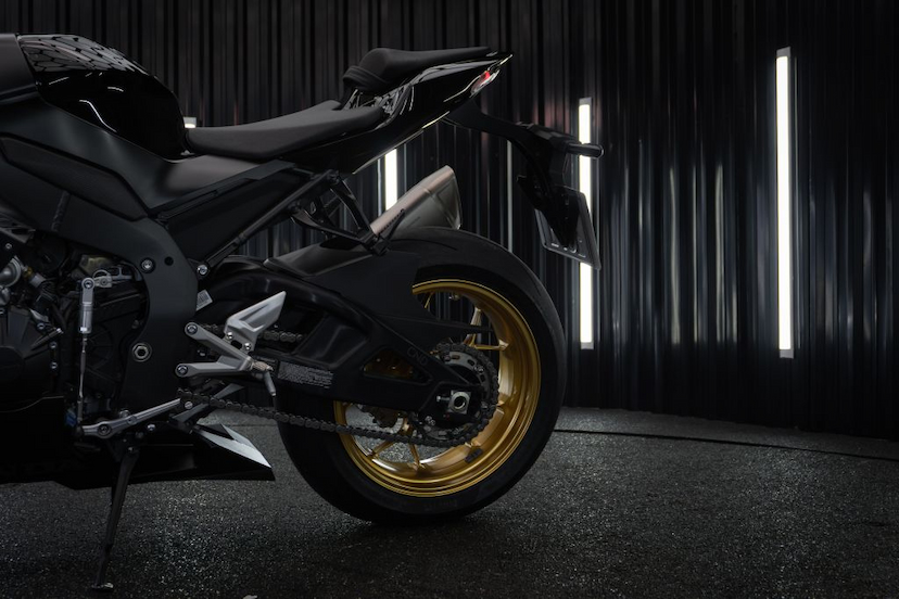 Foto do veículo HONDA CBR 1000 RR-R FIREBLADE SP 2024 1.943 KM 174.900,00