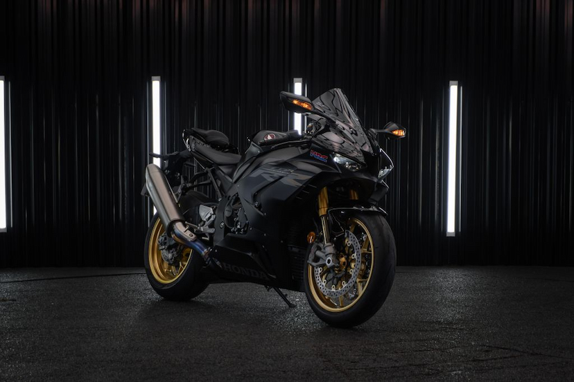 Foto do veículo HONDA CBR 1000 RR-R FIREBLADE SP 2024 1.943 KM 174.900,00