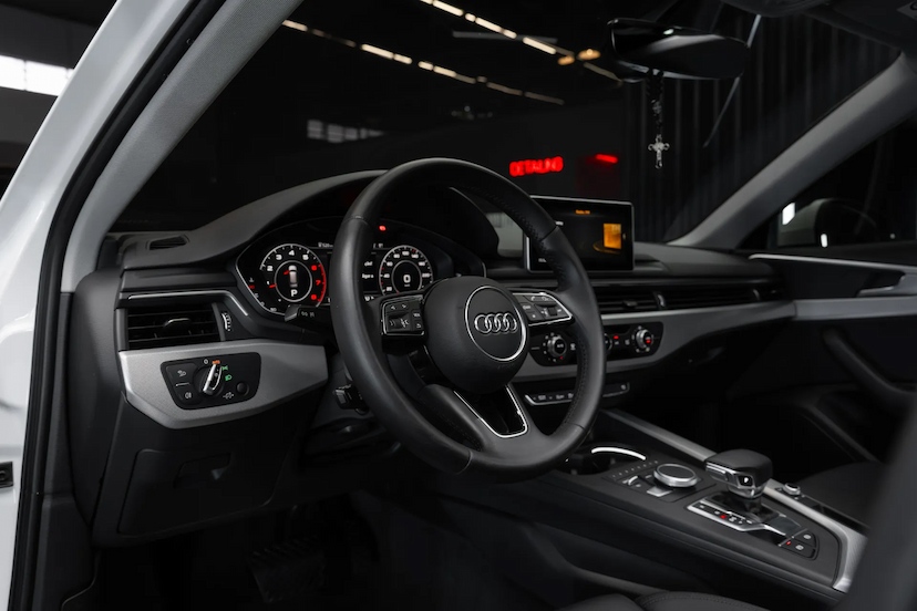 Foto do veículo AUDI A4 2.0 TFSI AMBIENTE AVANT GASOLINA 4P S TRONIC 2017 121.189 KM 119.900,00