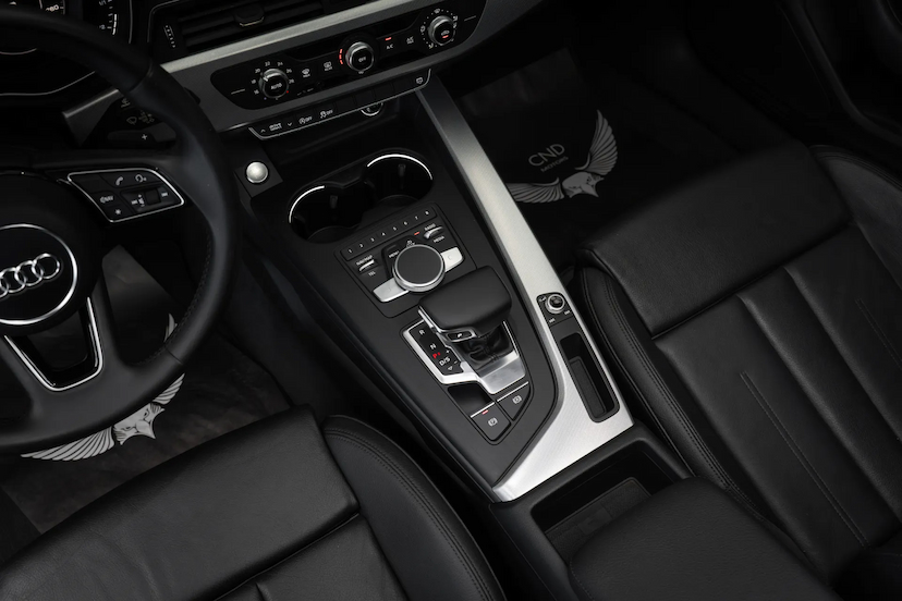 Foto do veículo AUDI A4 2.0 TFSI AMBIENTE AVANT GASOLINA 4P S TRONIC 2017 121.189 KM 119.900,00