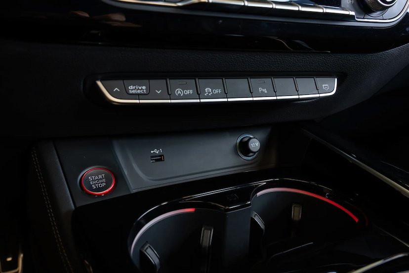 Foto do veículo AUDI RS5 2.9 V6 TFSI GASOLINA SPORTBACK QUATTRO S-TRONIC 2021 32.655 KM 439.900,00