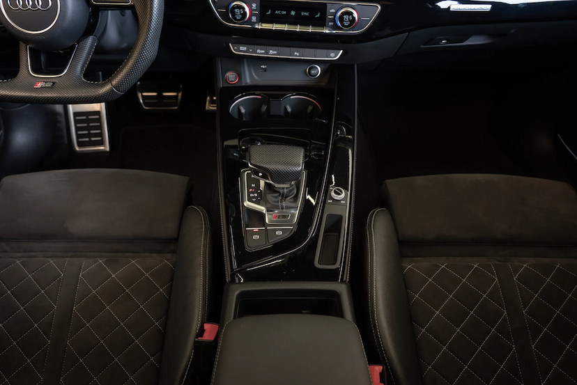 Foto do veículo AUDI RS5 2.9 V6 TFSI GASOLINA SPORTBACK QUATTRO S-TRONIC 2021 32.655 KM 439.900,00