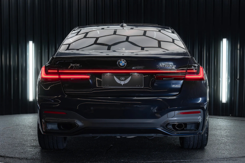 Foto do veículo BMW 745LE 3.0 TWINPOWER HÍBRIDO M SPORT DARK EDITION AUTOMÁTICO 2022 45.000 KM 439.900,00