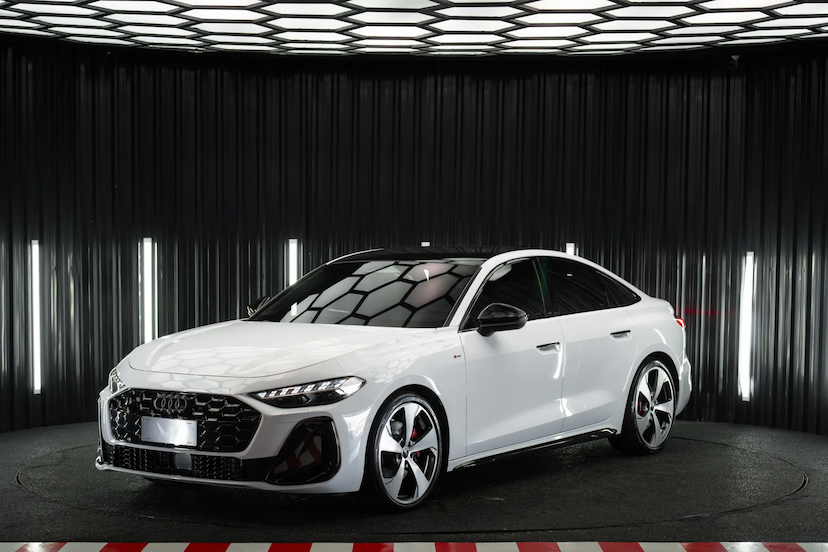Foto do veículo AUDI A5 2.0 TFSI GASOLINA PERFORMANCE S EDITION QUATTRO S TRONIC 2025 8.280 KM 359.900,00