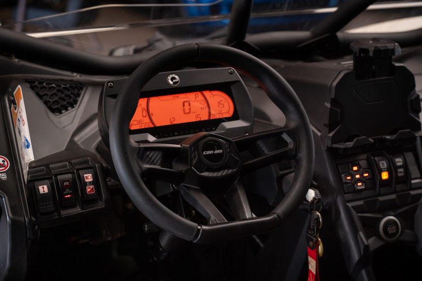 Foto do veículo CAN-AM MAVERICK X3 XRC TURBO RR  2024 1.200 KM 239.900,00