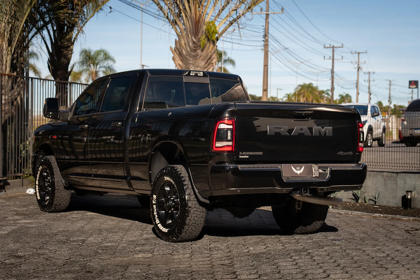 Foto do veículo RAM 2500 6.7 I6 TURBO DIESEL LARAMIE NIGHT EDITION CD 4X4 AUTOMÁTICO 2024 60.488 KM 409.900,00
