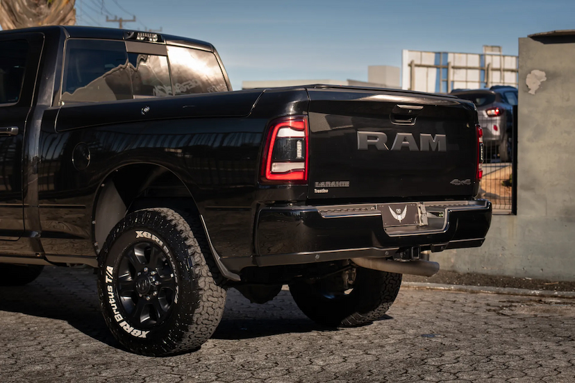 Foto do veículo RAM 2500 6.7 I6 TURBO DIESEL LARAMIE NIGHT EDITION CD 4X4 AUTOMÁTICO 2024 60.488 KM 409.900,00