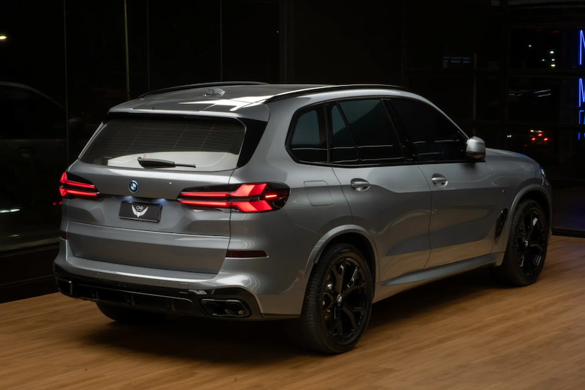 Foto do veículo BMW X5 3.0 I6 TURBO HÍBRIDO XDRIVE50E M SPORT AUTOMÁTICO 2026 5.847 KM 774.900,00