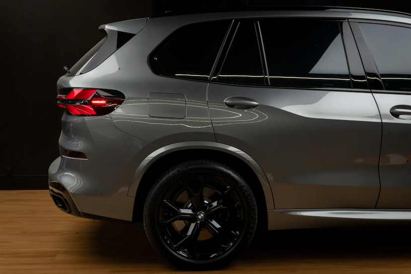 Foto do veículo BMW X5 3.0 I6 TURBO HÍBRIDO XDRIVE50E M SPORT AUTOMÁTICO 2026 5.847 KM 774.900,00