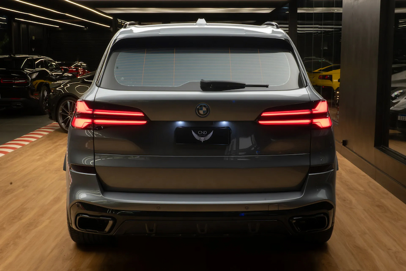 Foto do veículo BMW X5 3.0 I6 TURBO HÍBRIDO XDRIVE50E M SPORT AUTOMÁTICO 2026 5.847 KM 774.900,00