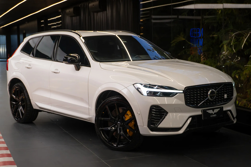 Foto do veículo VOLVO XC60 2.0 T8 RECHARGE POLESTAR ENGINEERED AWD GEARTRONIC 2023 64.553 KM 269.900,00