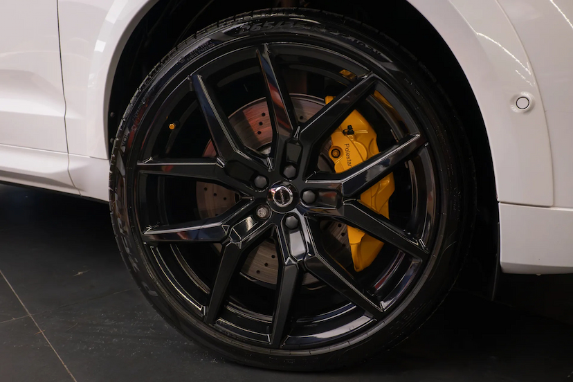 Foto do veículo VOLVO XC60 2.0 T8 RECHARGE POLESTAR ENGINEERED AWD GEARTRONIC 2023 64.553 KM 269.900,00