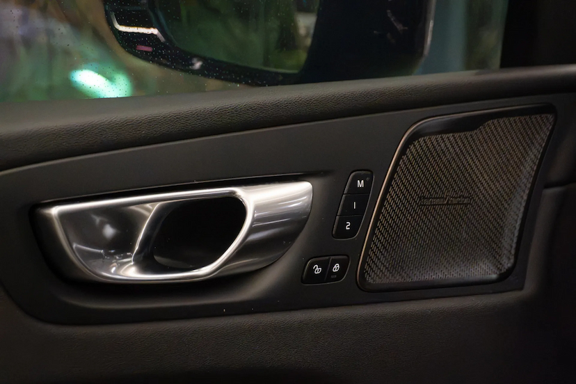 Foto do veículo VOLVO XC60 2.0 T8 RECHARGE POLESTAR ENGINEERED AWD GEARTRONIC 2023 64.553 KM 269.900,00