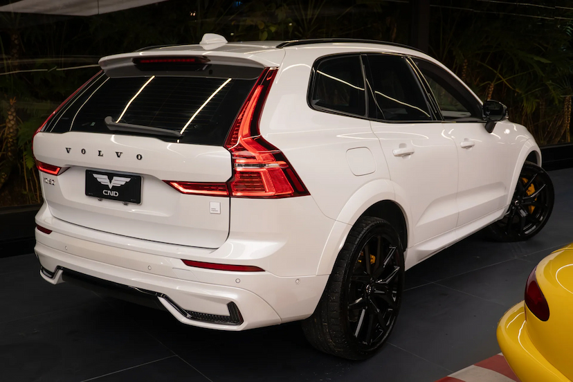Foto do veículo VOLVO XC60 2.0 T8 RECHARGE POLESTAR ENGINEERED AWD GEARTRONIC 2023 64.553 KM 269.900,00