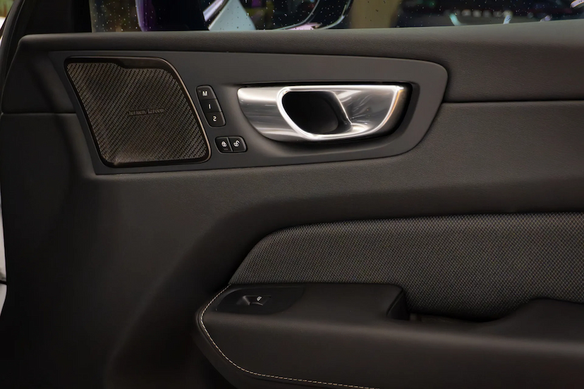 Foto do veículo VOLVO XC60 2.0 T8 RECHARGE POLESTAR ENGINEERED AWD GEARTRONIC 2023 64.553 KM 269.900,00