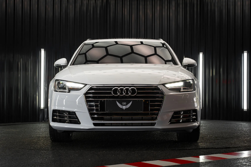 Foto do veículo AUDI A4 2.0 TFSI AMBIENTE AVANT GASOLINA 4P S TRONIC 2017 121.189 KM R$ 119.900,00