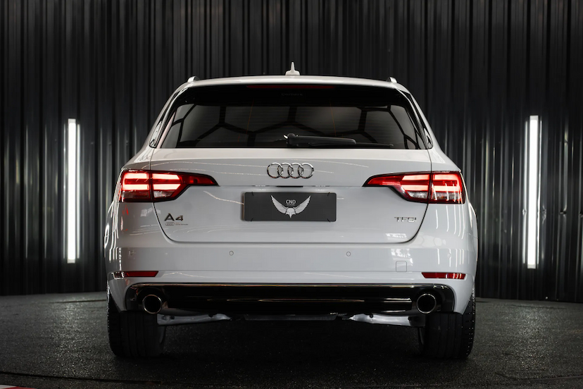 Foto do veículo AUDI A4 2.0 TFSI AMBIENTE AVANT GASOLINA 4P S TRONIC 2017 121.189 KM R$ 119.900,00