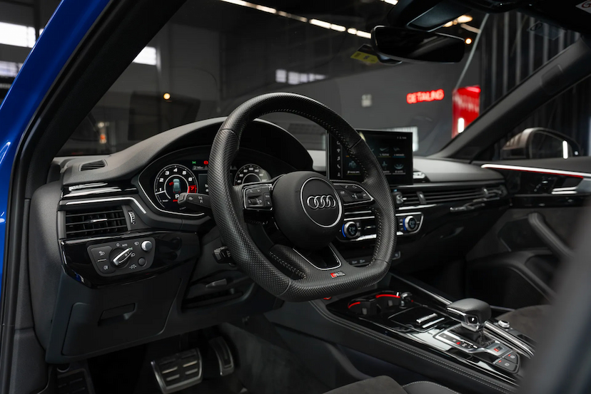 Foto do veículo AUDI RS4 2.9 V6 TFSI GASOLINA AVANT QUATTRO S-TRONIC 2021 15.394 KM 548.900,00