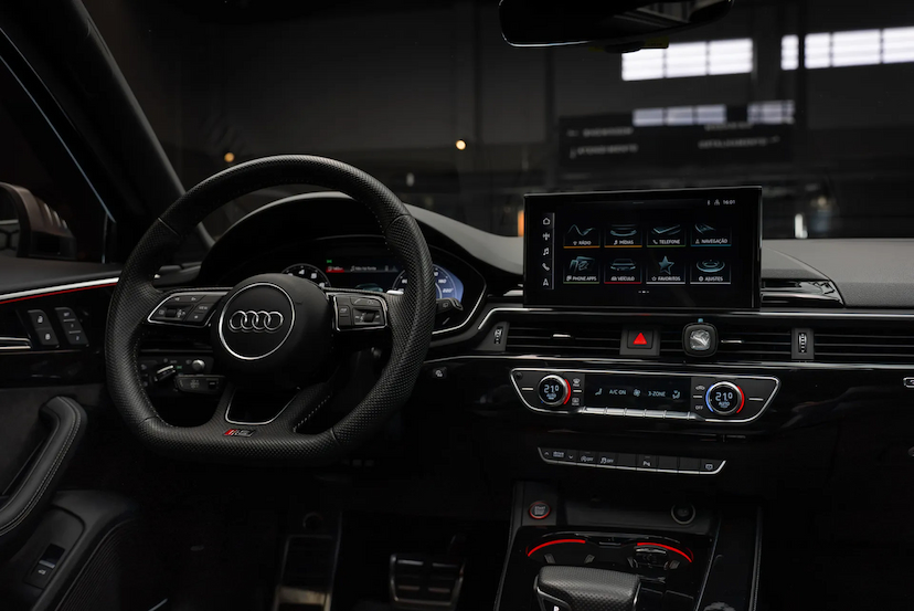 Foto do veículo AUDI RS4 2.9 V6 TFSI GASOLINA AVANT QUATTRO S-TRONIC 2021 15.394 KM 548.900,00