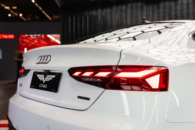 Foto do veículo AUDI A5 2.0 TFSI MHEV SPORTBACK ADVANCED QUATTRO S TRONIC 2024 37.193 KM R$ 254.900,00
