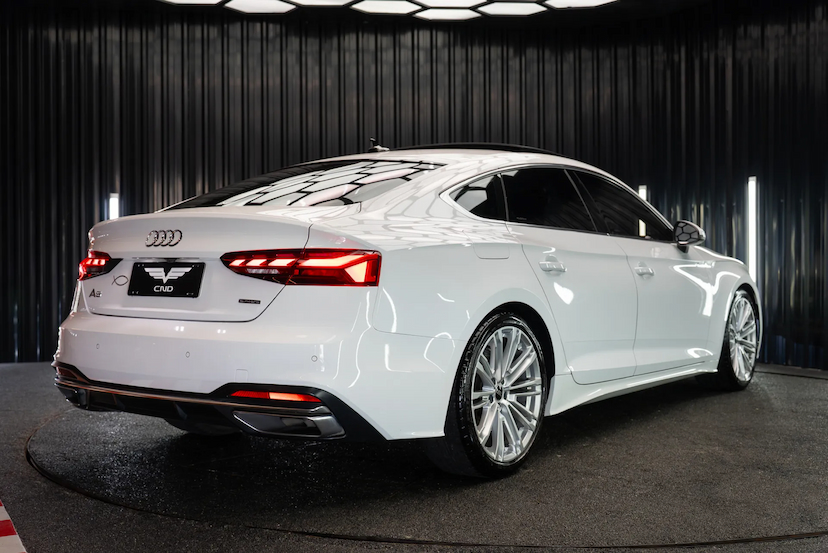 Foto do veículo AUDI A5 2.0 TFSI MHEV SPORTBACK ADVANCED QUATTRO S TRONIC 2024 37.193 KM R$ 254.900,00