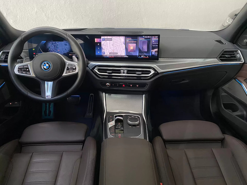 Foto do veículo BMW 330E 2.0 TURBO M SPORT 2023 2.500 KM 389.900,00
