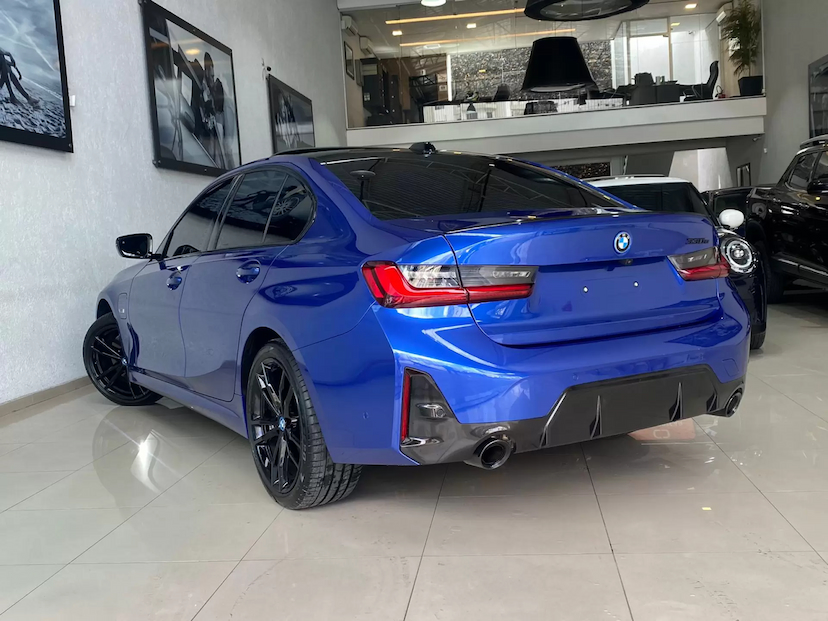 Foto do veículo BMW 330E 2.0 TURBO M SPORT 2023 2.500 KM 389.900,00