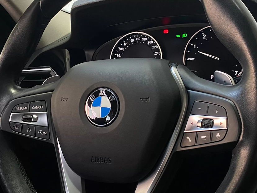 Foto do veículo BMW 320I 2.0 SPORT 2020 57.000 KM 185.900,00