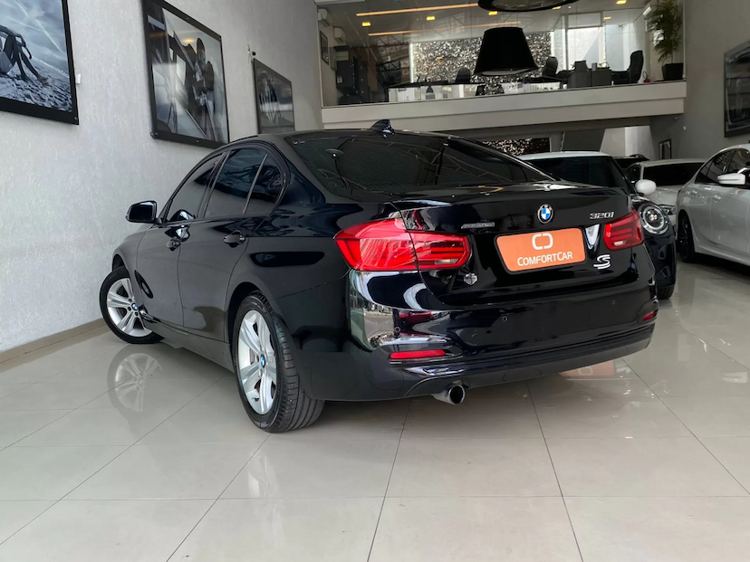 Foto do veículo BMW 320I 2.0 TURBO SPORT 2017 70.000 KM 123.900,00