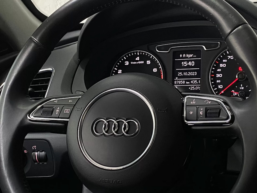 Foto do veículo AUDI Q3 2.0 AMBIENTE 2014 85.000 KM 85.900,00