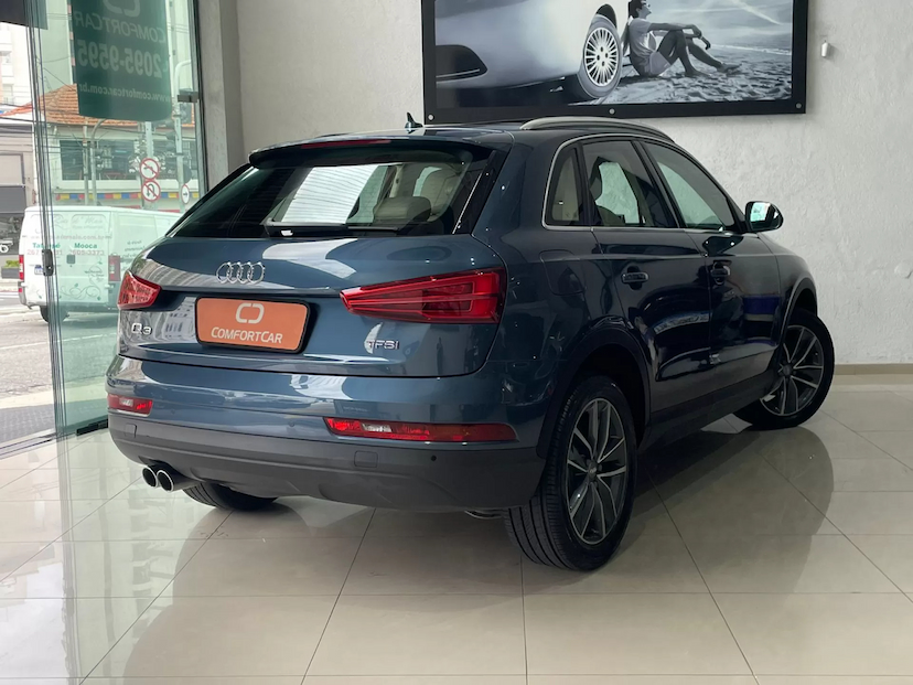 Foto do veículo AUDI Q3 1.4 TFSI  AMBIENTE PLUS 2017 80.000 KM 105.900,00