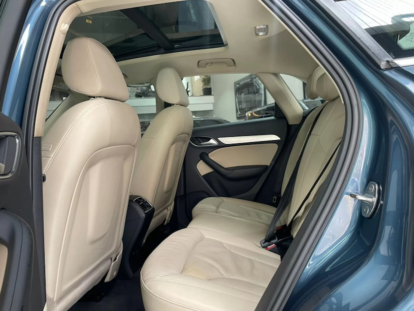 Foto do veículo AUDI Q3 1.4 TFSI  AMBIENTE PLUS 2017 80.000 KM 105.900,00