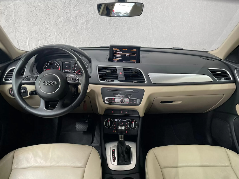 Foto do veículo AUDI Q3 1.4 TFSI  AMBIENTE PLUS 2017 80.000 KM 105.900,00