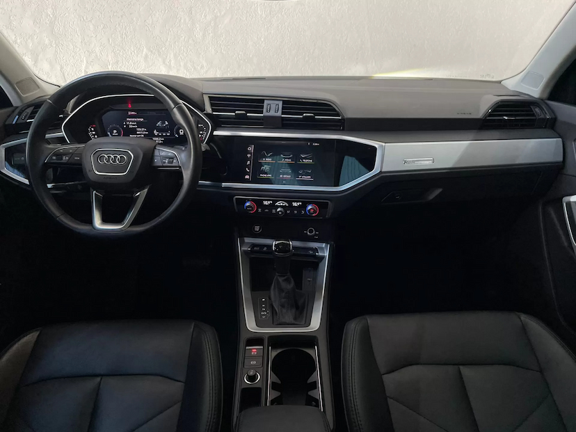 Foto do veículo AUDI Q3 1.4 TFSI PRESTIGE PLUS 2021 50.000 KM 185.900,00