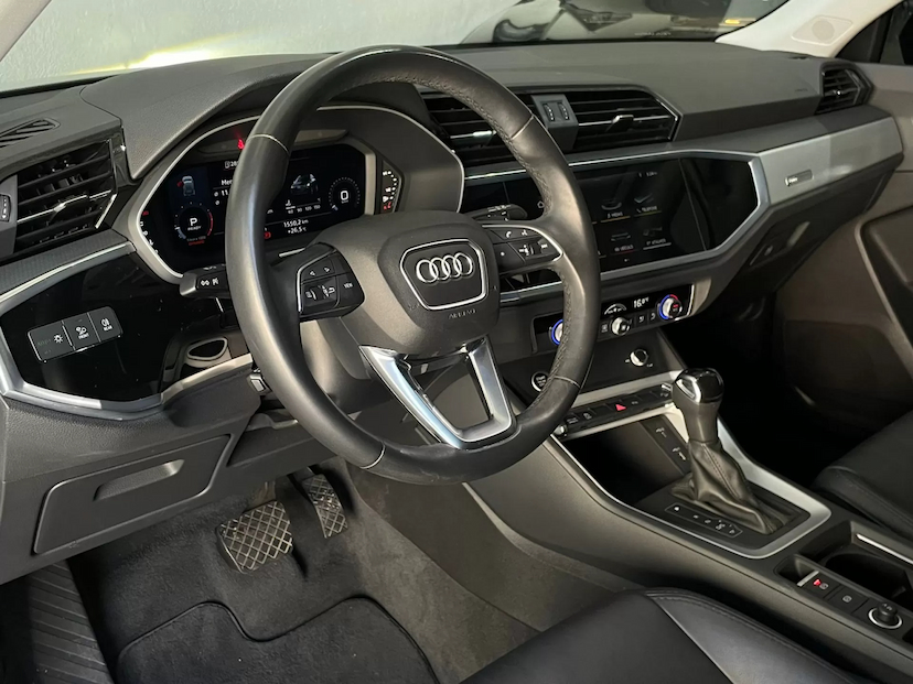 Foto do veículo AUDI Q3 1.4 TFSI PRESTIGE PLUS 2021 50.000 KM 185.900,00