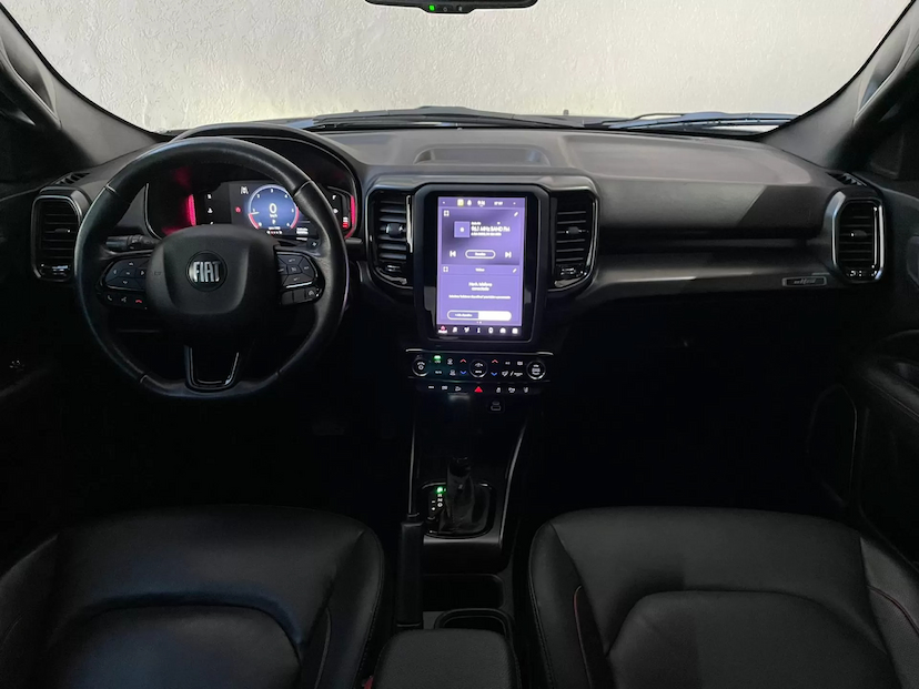 Foto do veículo FIAT TORO 2.0 TURBO ULTRA 4X4 2022 50.000 KM 144.900,00