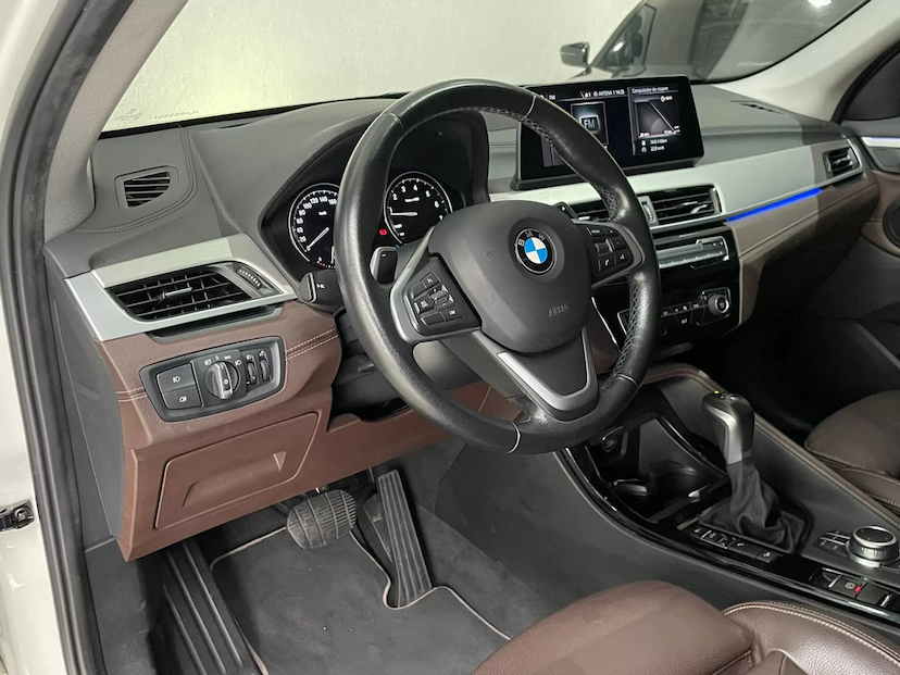Foto do veículo BMW X1 2.0 XDRIVE 25I 2020 60.000 KM 179.900,00