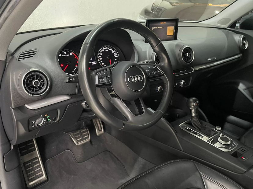 Foto do veículo AUDI A3 1.4 SPORTBACK AMBIENTE 2018 33.000 KM 109.900,00