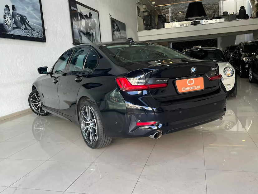 Foto do veículo BMW 320I 2.0 SPORT 2020 50.000 KM 189.900,00