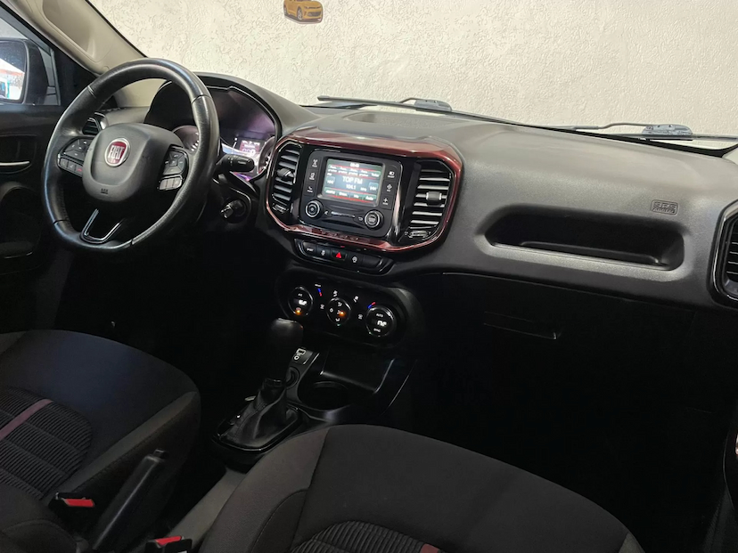 Foto do veículo FIAT TORO 1.8 FREEDOM 2019 75.000 KM 88.900,00