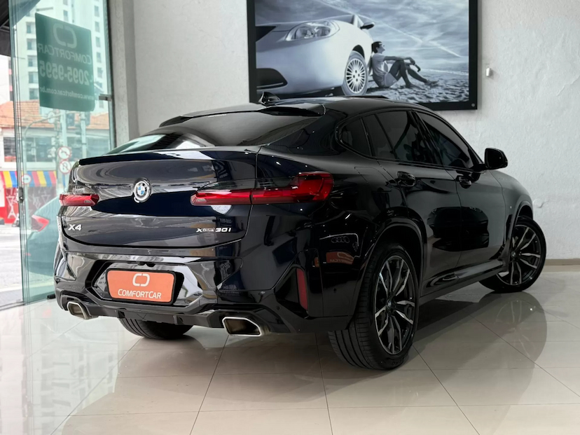 Foto do veículo BMW X4 2.0 16V GASOLINA XDRIVE30I M SPORT STEPTRONIC 2023 20.000 KM 394.900,00