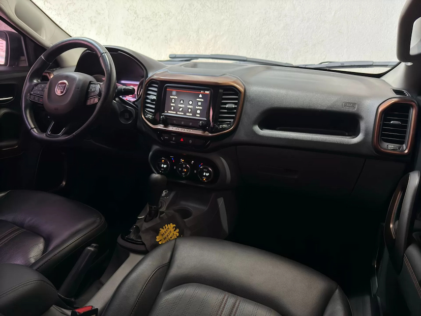 Foto do veículo FIAT TORO 2.4 16V MULTIAIR FLEX VOLCANO AT9 2020 75.000 KM 104.900,00