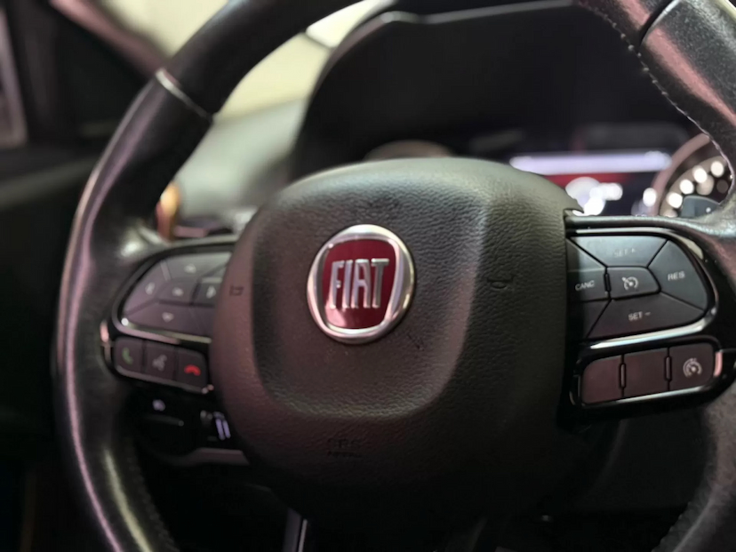 Foto do veículo FIAT TORO 2.4 16V MULTIAIR FLEX VOLCANO AT9 2020 75.000 KM 104.900,00