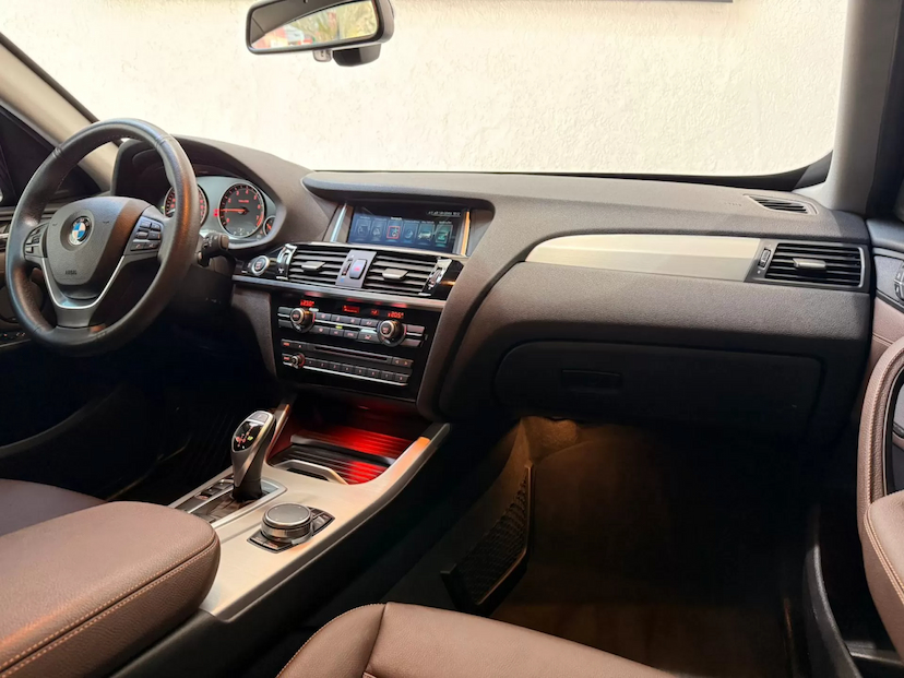 Foto do veículo BMW X4 2.0 28I X LINE 4X4 16V TURBO GASOLINA 4P AUTOMÁTICO 2017 68.000 KM 169.900,00